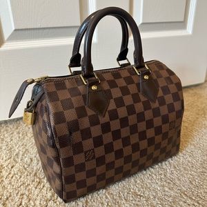 🎉1 DAY SALE! Authentic Louis Vuitton Damiere Ebene Speedy 25